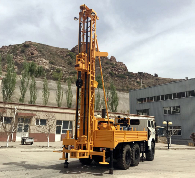 出口型6驅(qū)車載水井鉆機(jī)